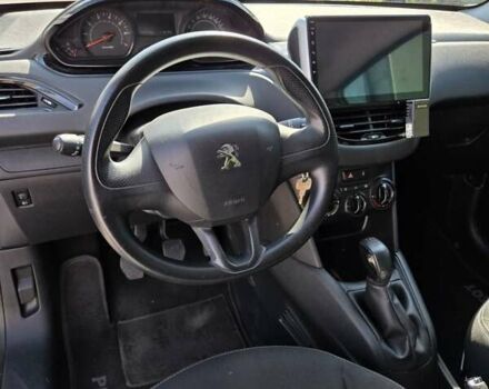 Білий Пежо 208, об'ємом двигуна 1 л та пробігом 135 тис. км за 5000 $, фото 17 на Automoto.ua