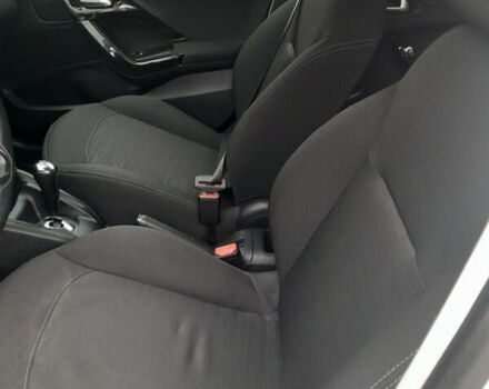 Белый Пежо 208, объемом двигателя 1.4 л и пробегом 164 тыс. км за 7200 $, фото 8 на Automoto.ua