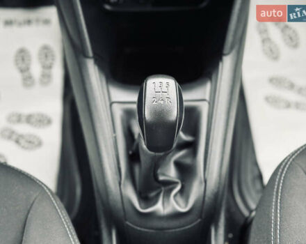 Белый Пежо 208, объемом двигателя 1.4 л и пробегом 180 тыс. км за 6500 $, фото 23 на Automoto.ua