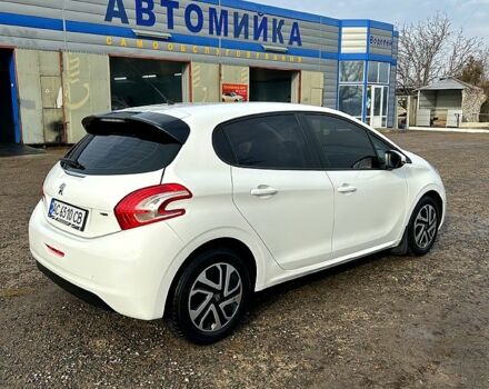 Білий Пежо 208, об'ємом двигуна 1.4 л та пробігом 194 тис. км за 7600 $, фото 3 на Automoto.ua