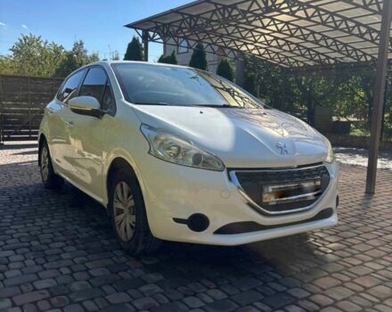 Белый Пежо 208, объемом двигателя 0 л и пробегом 120 тыс. км за 9420 $, фото 1 на Automoto.ua