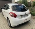 Белый Пежо 208, объемом двигателя 1 л и пробегом 91 тыс. км за 3350 $, фото 7 на Automoto.ua