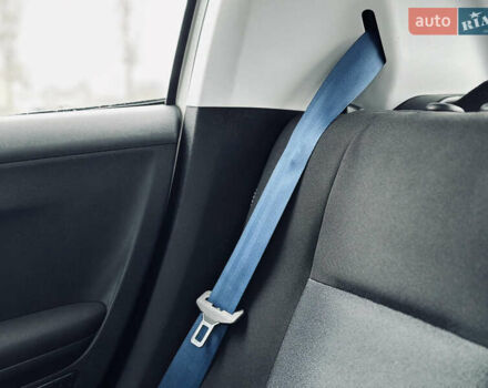 Белый Пежо 208, объемом двигателя 1.4 л и пробегом 180 тыс. км за 6500 $, фото 28 на Automoto.ua