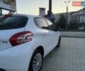 Белый Пежо 208, объемом двигателя 1.2 л и пробегом 90 тыс. км за 7600 $, фото 4 на Automoto.ua