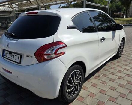 Білий Пежо 208, об'ємом двигуна 1 л та пробігом 135 тис. км за 5000 $, фото 5 на Automoto.ua