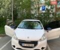 Белый Пежо 208, объемом двигателя 1 л и пробегом 162 тыс. км за 4899 $, фото 1 на Automoto.ua
