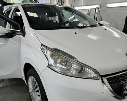 Белый Пежо 208, объемом двигателя 1.2 л и пробегом 105 тыс. км за 8200 $, фото 21 на Automoto.ua