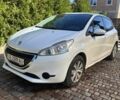 Белый Пежо 208, объемом двигателя 1.2 л и пробегом 120 тыс. км за 8900 $, фото 6 на Automoto.ua