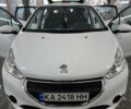 Белый Пежо 208, объемом двигателя 1.2 л и пробегом 105 тыс. км за 8200 $, фото 20 на Automoto.ua