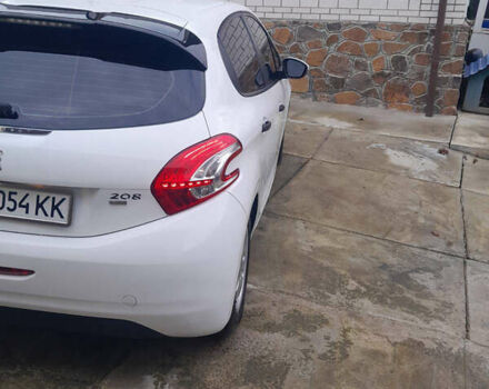 Белый Пежо 208, объемом двигателя 1.4 л и пробегом 164 тыс. км за 7200 $, фото 9 на Automoto.ua