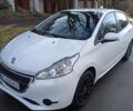 Белый Пежо 208, объемом двигателя 1.2 л и пробегом 133 тыс. км за 7900 $, фото 1 на Automoto.ua