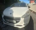 Белый Пежо 208, объемом двигателя 1.4 л и пробегом 125 тыс. км за 7800 $, фото 1 на Automoto.ua