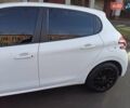 Белый Пежо 208, объемом двигателя 1.2 л и пробегом 133 тыс. км за 7900 $, фото 8 на Automoto.ua