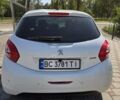 Білий Пежо 208, об'ємом двигуна 1 л та пробігом 135 тис. км за 5000 $, фото 4 на Automoto.ua