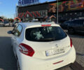 Белый Пежо 208, объемом двигателя 1.2 л и пробегом 105 тыс. км за 8200 $, фото 3 на Automoto.ua