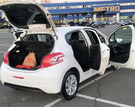 Белый Пежо 208, объемом двигателя 1.4 л и пробегом 199 тыс. км за 7600 $, фото 21 на Automoto.ua