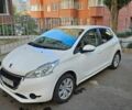 Білий Пежо 208, об'ємом двигуна 1.2 л та пробігом 102 тис. км за 7200 $, фото 1 на Automoto.ua