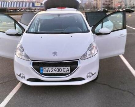 Белый Пежо 208, объемом двигателя 1.4 л и пробегом 199 тыс. км за 7600 $, фото 26 на Automoto.ua