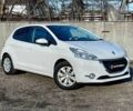 Белый Пежо 208, объемом двигателя 1.4 л и пробегом 201 тыс. км за 7190 $, фото 1 на Automoto.ua