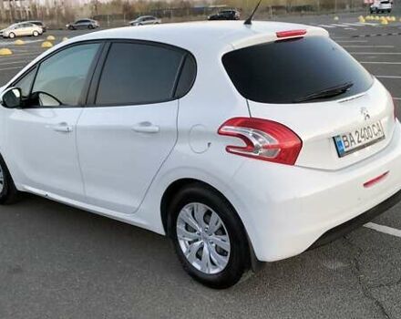 Белый Пежо 208, объемом двигателя 1.4 л и пробегом 199 тыс. км за 7600 $, фото 3 на Automoto.ua