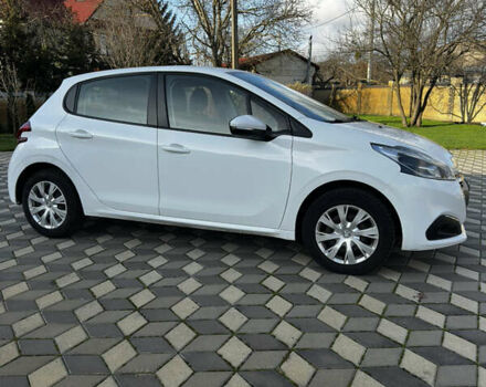 Белый Пежо 208, объемом двигателя 1.2 л и пробегом 102 тыс. км за 7200 $, фото 27 на Automoto.ua