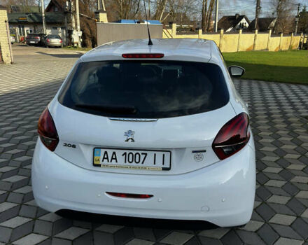 Белый Пежо 208, объемом двигателя 1.2 л и пробегом 102 тыс. км за 7200 $, фото 16 на Automoto.ua