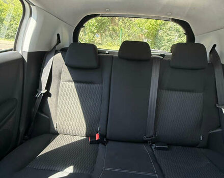 Белый Пежо 208, объемом двигателя 1.2 л и пробегом 71 тыс. км за 9300 $, фото 18 на Automoto.ua