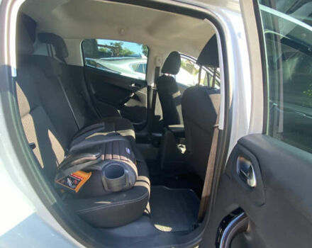 Белый Пежо 208, объемом двигателя 1.2 л и пробегом 74 тыс. км за 8000 $, фото 23 на Automoto.ua