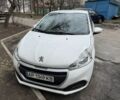 Белый Пежо 208, объемом двигателя 1.2 л и пробегом 140 тыс. км за 6500 $, фото 1 на Automoto.ua