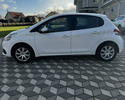 Белый Пежо 208, объемом двигателя 1.2 л и пробегом 102 тыс. км за 7200 $, фото 9 на Automoto.ua