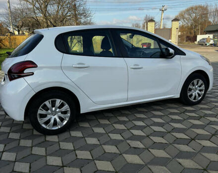 Белый Пежо 208, объемом двигателя 1.2 л и пробегом 102 тыс. км за 7200 $, фото 23 на Automoto.ua