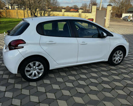 Белый Пежо 208, объемом двигателя 1.2 л и пробегом 102 тыс. км за 7200 $, фото 22 на Automoto.ua