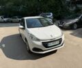 Белый Пежо 208, объемом двигателя 1.2 л и пробегом 177 тыс. км за 6000 $, фото 1 на Automoto.ua