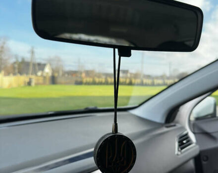 Белый Пежо 208, объемом двигателя 1.2 л и пробегом 102 тыс. км за 7200 $, фото 40 на Automoto.ua