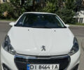 Белый Пежо 208, объемом двигателя 1.2 л и пробегом 71 тыс. км за 9300 $, фото 1 на Automoto.ua