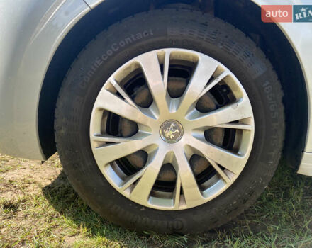 Белый Пежо 208, объемом двигателя 1.2 л и пробегом 74 тыс. км за 8000 $, фото 16 на Automoto.ua