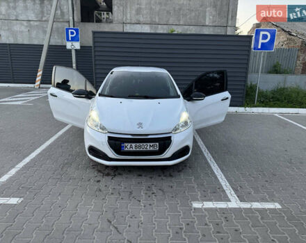 Белый Пежо 208, объемом двигателя 1.56 л и пробегом 171 тыс. км за 7800 $, фото 6 на Automoto.ua