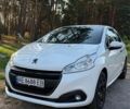 Білий Пежо 208, об'ємом двигуна 1.2 л та пробігом 160 тис. км за 5507 $, фото 1 на Automoto.ua