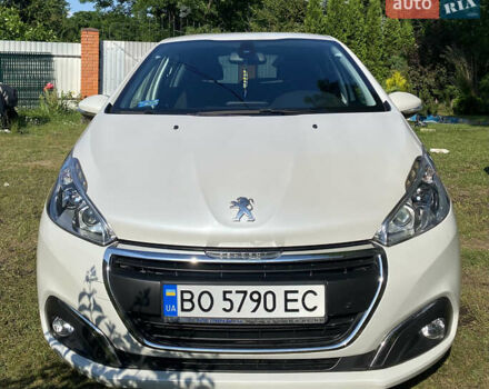 Белый Пежо 208, объемом двигателя 1.2 л и пробегом 74 тыс. км за 8000 $, фото 14 на Automoto.ua