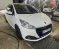 Белый Пежо 208, объемом двигателя 1.2 л и пробегом 150 тыс. км за 6500 $, фото 1 на Automoto.ua