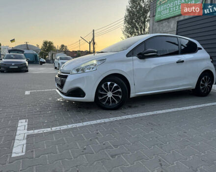 Белый Пежо 208, объемом двигателя 1.56 л и пробегом 171 тыс. км за 7800 $, фото 4 на Automoto.ua