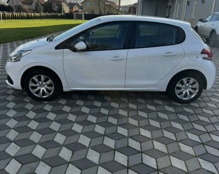 Белый Пежо 208, объемом двигателя 1.2 л и пробегом 102 тыс. км за 7200 $, фото 8 на Automoto.ua