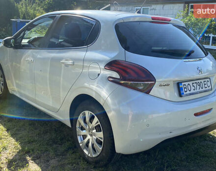 Белый Пежо 208, объемом двигателя 1.2 л и пробегом 74 тыс. км за 8000 $, фото 20 на Automoto.ua