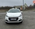 Белый Пежо 208, объемом двигателя 1.2 л и пробегом 140 тыс. км за 8200 $, фото 1 на Automoto.ua