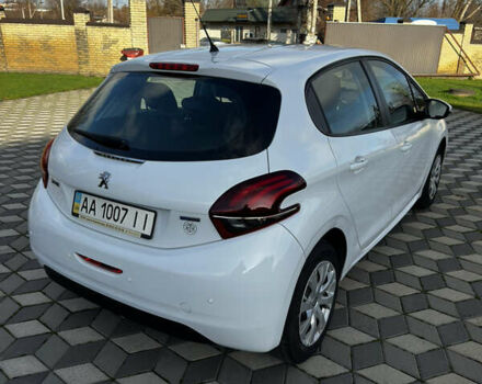 Белый Пежо 208, объемом двигателя 1.2 л и пробегом 102 тыс. км за 7200 $, фото 18 на Automoto.ua