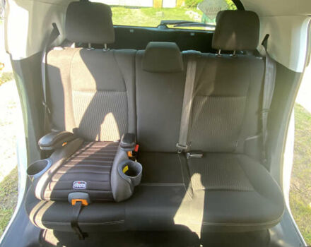 Белый Пежо 208, объемом двигателя 1.2 л и пробегом 74 тыс. км за 8000 $, фото 21 на Automoto.ua