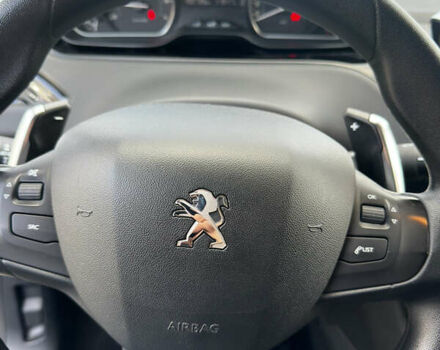 Белый Пежо 208, объемом двигателя 1.2 л и пробегом 102 тыс. км за 7200 $, фото 38 на Automoto.ua