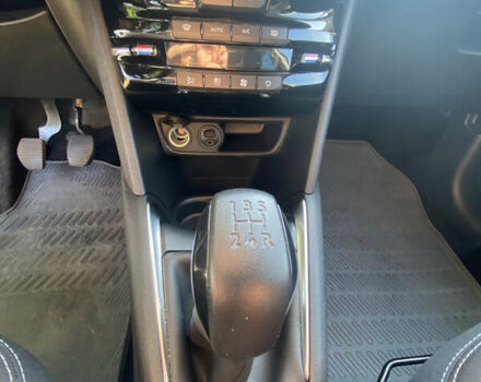 Белый Пежо 208, объемом двигателя 1.2 л и пробегом 74 тыс. км за 8000 $, фото 38 на Automoto.ua