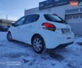 Белый Пежо 208, объемом двигателя 1.2 л и пробегом 80 тыс. км за 8150 $, фото 2 на Automoto.ua