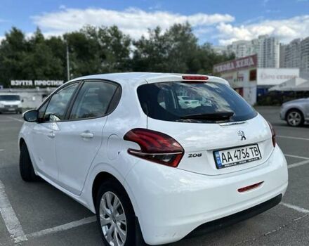 Белый Пежо 208, объемом двигателя 1.2 л и пробегом 106 тыс. км за 8900 $, фото 7 на Automoto.ua